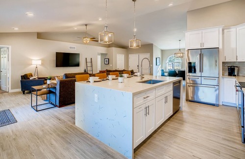 La Paz At Desert Springs House | MI CASA SU CASA: POOL + SPA + PUTTING GREEN + MORE