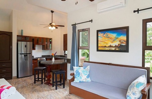 Playa Colorado Apartment | Mi Casita Soñada (Cozy Beachfront Studio)
