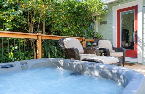 Guerneville House | Mi Corazon Hot Tub Walk to River Yoga Studio
