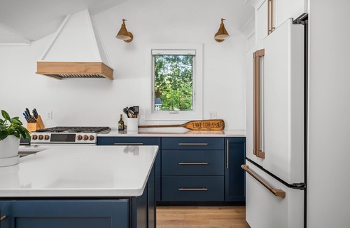 Cedar Cottage | MI Happy Place Cottage