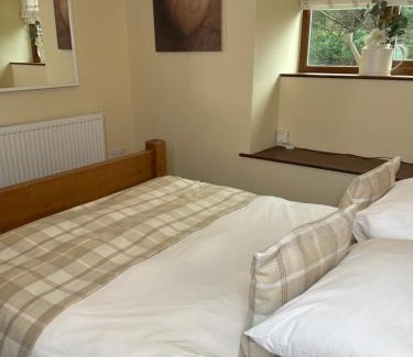 Oldfield House | Mia Cottage