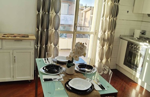 Ciampino Apartment | Mia Domus Guest Holiday Panorama over the Castelli Romani