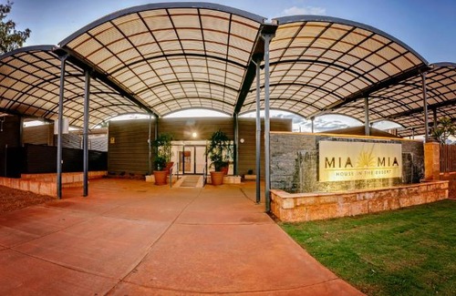 Newman Hotel | Mia Mia House in the Desert