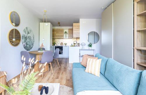 Targowek Apartment | Mia Toruńska, Metro Bródno, Cosy apartment with the balcony