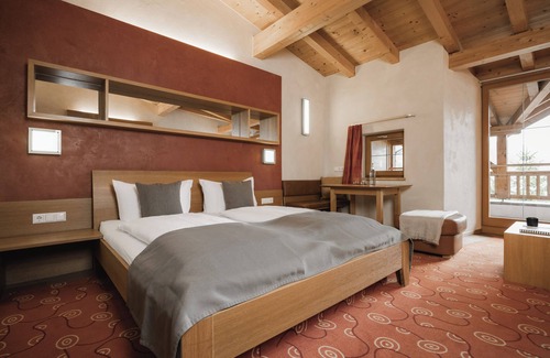 Ried im Oberinntal Hotel | miaflor Familien- & Aktivresort