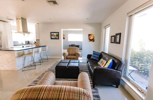 Ives Estates House | Miami Aventura House Close to Hard Rock Stadium