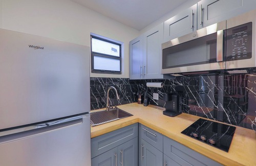Allapattah Apartment | Miami Chic studio 1bed/1bathWiFi+AC in close to downtown/airport/wynwood