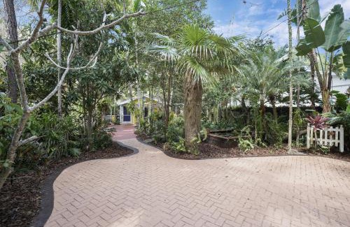 South Miami House | Miami Cottage By Pmi