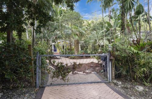 South Miami House | Miami Cottage By Pmi