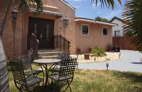 Buena Vista House | Miami Design District Large 3 Bedroom 2 Baths