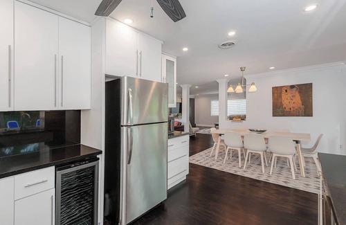 Pinecrest House | Miami Dream Home/Heated Pool/Jacuzzi/Fire Pit/BBQ Area.