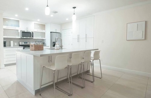 Seybold House | Miami dreams home! centrally located