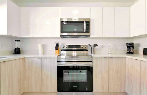 Gladeview Apartment | Miami Duplex w/Free Parking – 10 Min to Wynwood