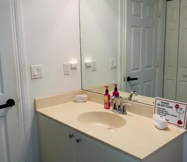 Miramar House | Miami Fort Lauderdale Vacation Rooms