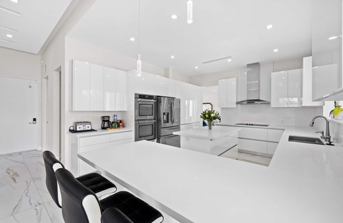Princeton Villa | ✨Miami Getaway in the White House ✨