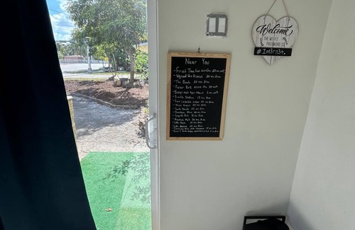 Seybold Apartment | Miami Getaway: Private Suite Close to It All!
