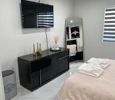 Gladeview Other | Miami GuestHouse near Mia Airport, Wynwood & Beach