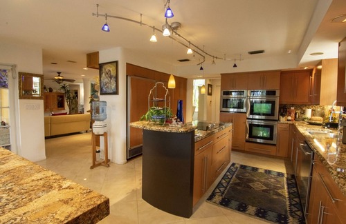 Ives Estates House | MIAMI HOME WITH A TROPICAL FEEL*
