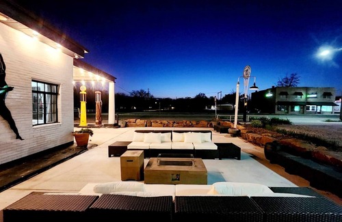 Miami House | Miami Marathon Oil Station