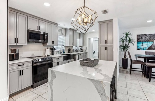 Westchester Apartment | Miami Oasis: Spacious 4-Bedroom Home with Pool