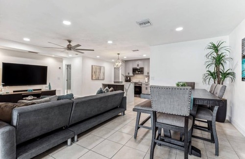 Westchester Apartment | Miami Oasis: Spacious 4-Bedroom Home with Pool
