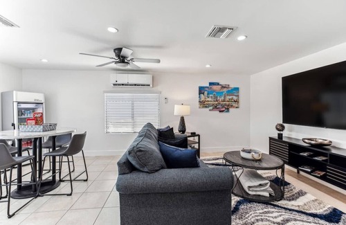 Westchester Apartment | Miami Oasis: Spacious 4-Bedroom Home with Pool