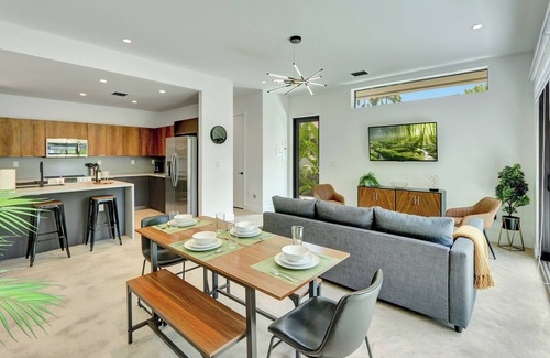 Miami Shores Apartment | MiaModa 1: Modern Design & near Design District