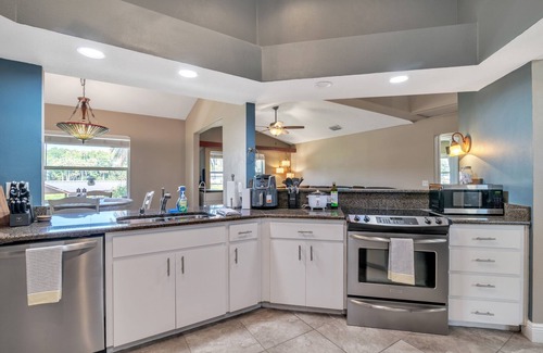 Micanopy House | Micanopy Lake Retreat by RedAwning
