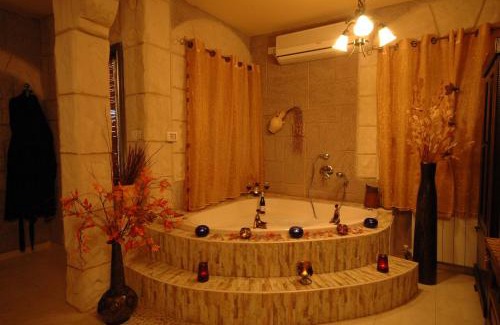 Sha'al Cabin | Michal's Suites