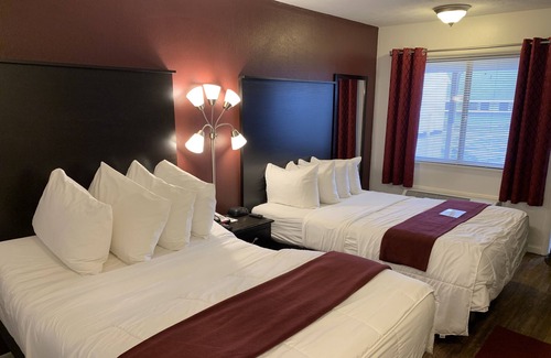 Petoskey Hotel | @ Michigan Inn & Lodge