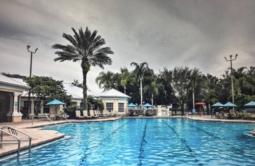Windsor Palms House | Mickey's Friends are Close to Disney Here!