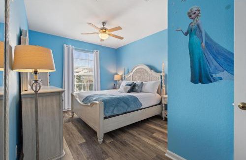 Windsor Palms Apartment | Mickey's Whimsical Wonderland