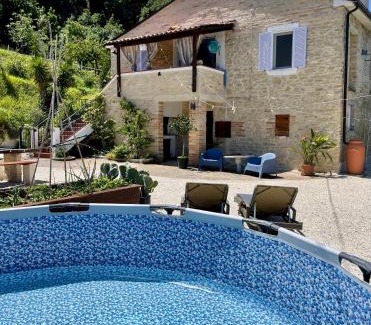 Massignano House | Microfattoria Lenta