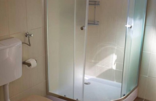 Vecses House | Microstore Airport Panzio
