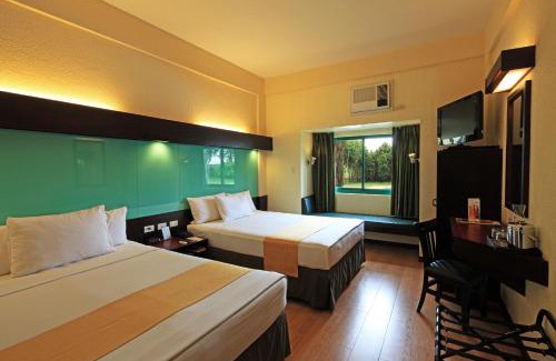 Cabanatuan Hotel | Microtel by Wyndham Cabanatuan