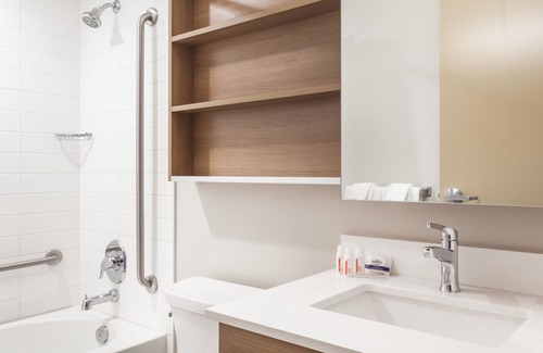 Casselman Hotel | Microtel by Wyndham Casselman