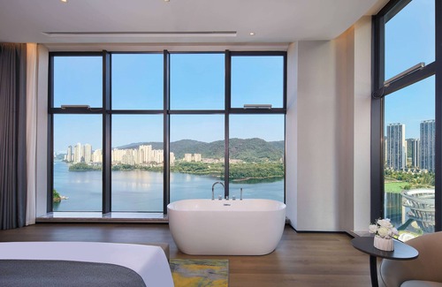 Yue Lu Hotel | Microtel By Wyndham Changsha Meixi Lake