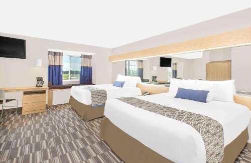 Ames Hotel | MICROTEL Inn and Suites - Ames