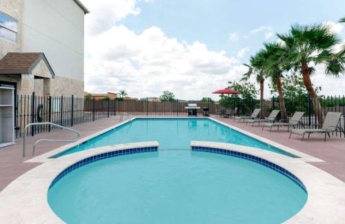 Eagle Pass Hotel | Microtel Inn and Suites Eagle Pass