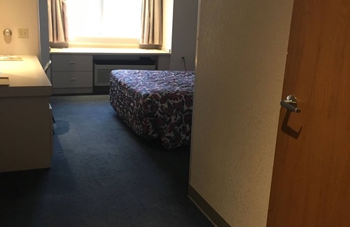 Champaign Hotel | Microtel Inn by Wyndham Champaign