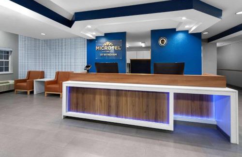 Janesville Hotel | Microtel Inn by Wyndham Janesville