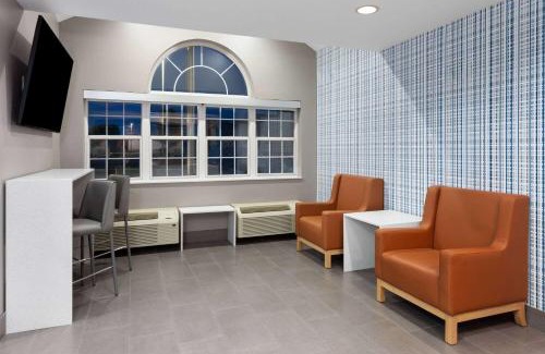 Janesville Hotel | Microtel Inn by Wyndham Janesville