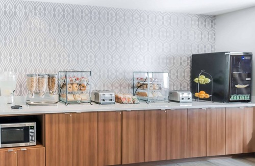 Fishers Hotel | Microtel Inn by Wyndham Victor/Rochester