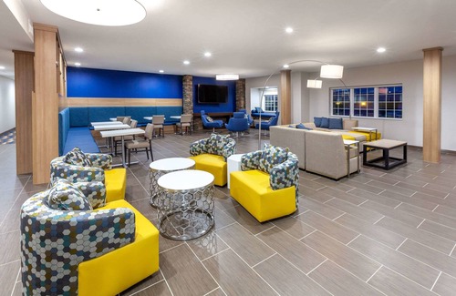 Wellborn Hotel | Microtel Inn & Suites by Wyndham College Station