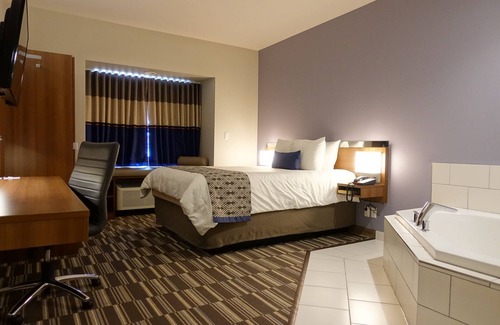 Algoma District Hotel | Microtel Inn & Suites by Wyndham Sault Ste. Marie