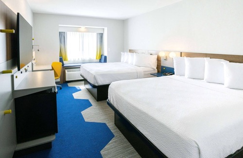 Springville Hotel | Microtel Inn & Suites by Wyndham Springville