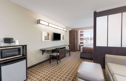 Dickinson Hotel | Microtel Inn & Suites by Wyndham Dickinson