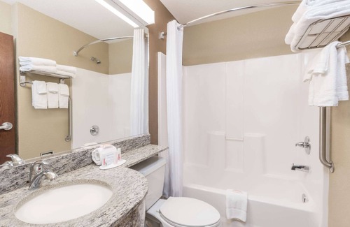 Dickinson Hotel | Microtel Inn & Suites by Wyndham Dickinson