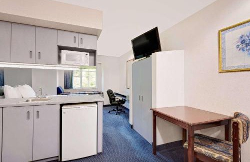 Maugansville Hotel | Microtel Inn & Suites by Wyndham Hagerstown by I-81