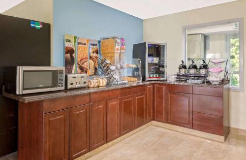 Maugansville Hotel | Microtel Inn & Suites by Wyndham Hagerstown by I-81